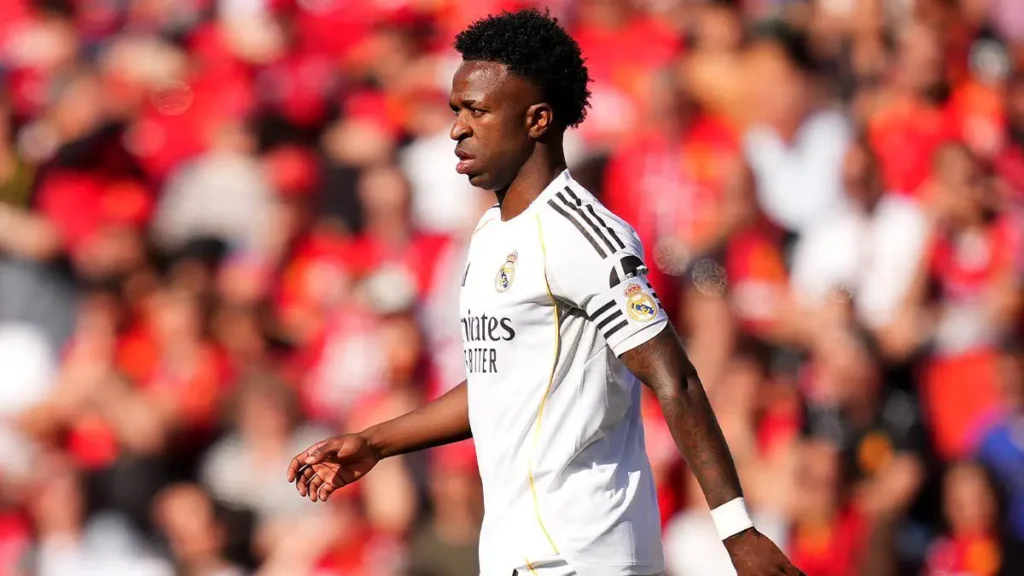 Manchester United and Liverpool Among Seven Clubs Competing for Vinicius Manchester United and Liverpool Among Seven Clubs Competing for Vinicius