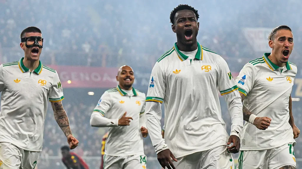 Manchester United eyes double deal for Roma players