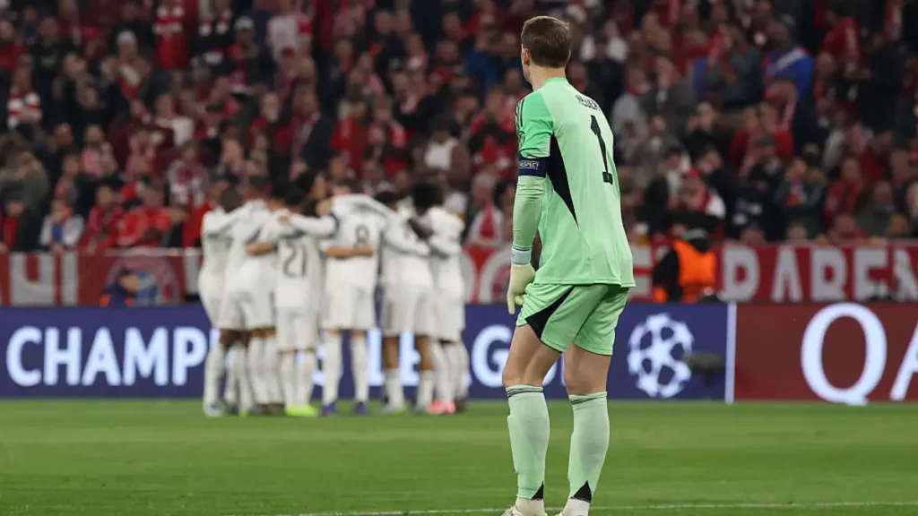 Manuel Neuer Scores Own Goal in Shocking Mistake Manuel Neuer Scores Own Goal in Shocking Mistake