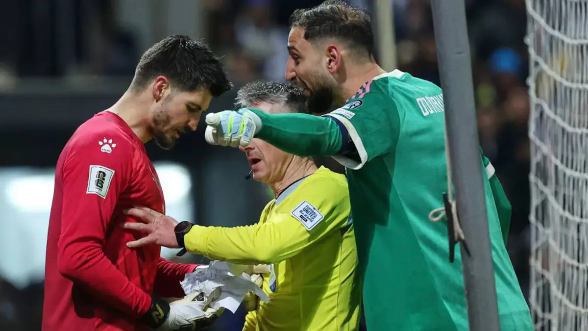 Cunning move. Nikola Vasilj steals Donnarumma