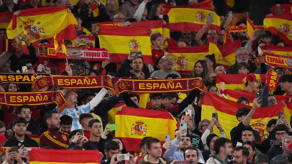Spanish Fans Chant Islamophobic Slogan During Match Against Egypt