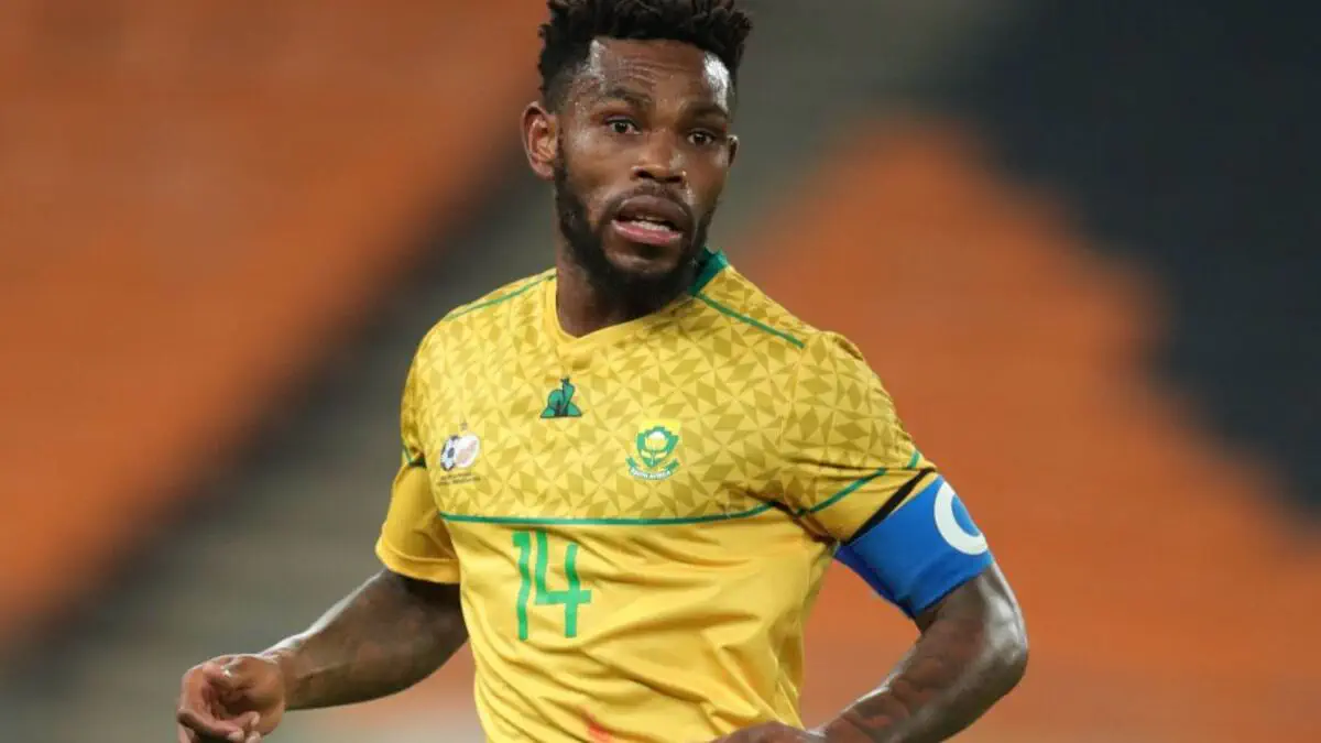 Former Bafana Bafana captain Thulani Hlatshwayo on the title race: I believe it is for Pirates to lose because they have the experience o win it