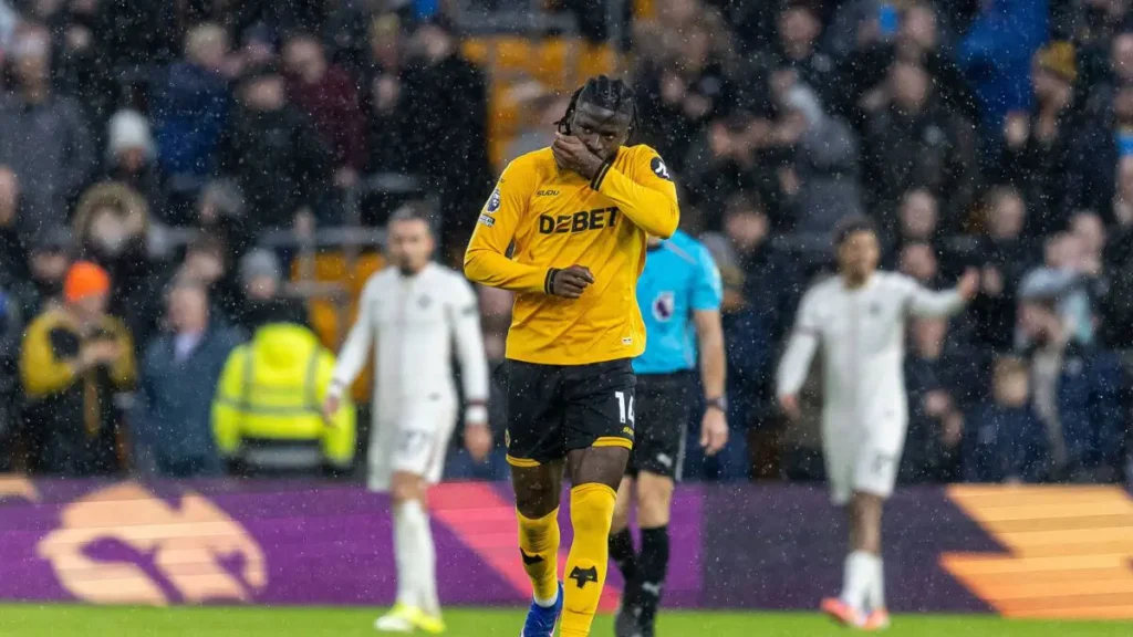 Tolu Arokodare Reportedly Involved in Dressing Room Incident with Mateus Mane Following West Ham Loss