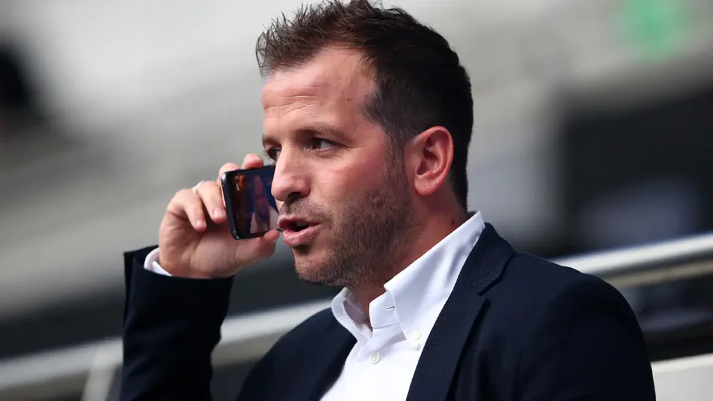 Van der Vaart Criticizes Real Madrid’s Star: ‘He Plays Terribly, It’s Unbearable to Watch’ Van der Vaart Criticizes Real Madrid’s Star: ‘He Plays Terribly, It’s Unbearable to Watch’
