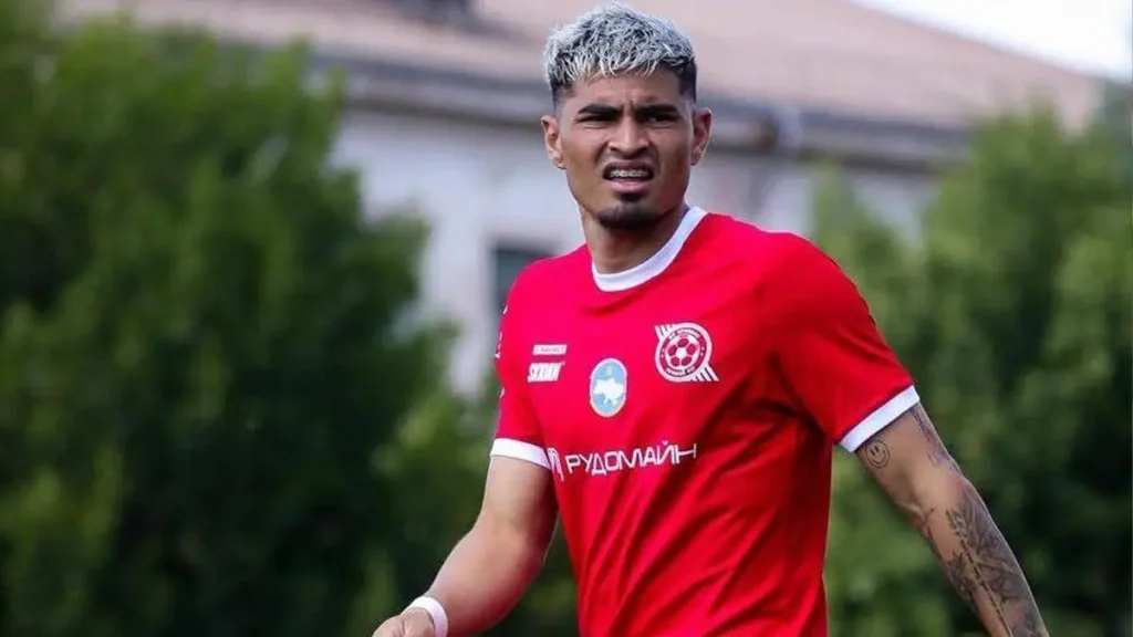Venezuelan winger nets four goals in a single half, a first against Dynamo!