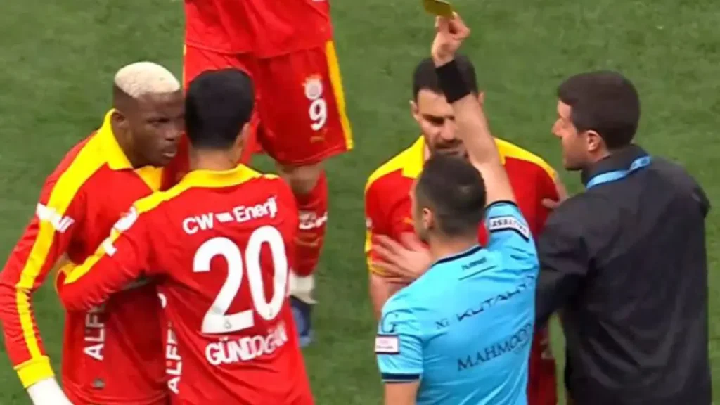 Victor Osimhen Comes Back from Injury, But Galatasaray Loses to Gençlerbirliği in Turkish Cup