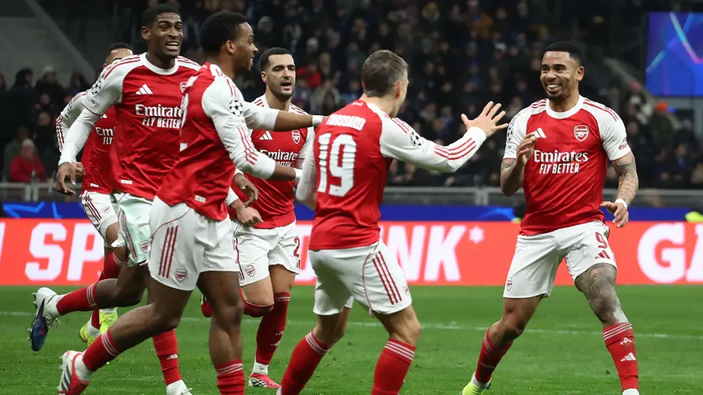 ആഴ്‌സണൽ സ്‌ട്രൈക്കർക്കായി മിലാനും യുവന്റസും രംഗത്ത്