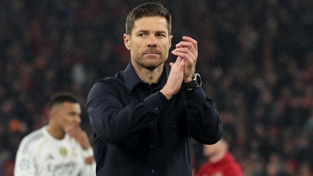 ആർനെ സ്ലോട്ടിന് പകരക്കാരനായി സാബി അലോൺസോയെ പരിഗണിച്ച് ലിവർപൂൾ