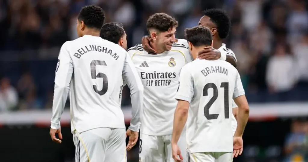 എംബാപ്പെ, വിനീഷ്യസ്, ബെല്ലിങ്ഹാം, കാർവഹാൽ; റയൽ മാഡ്രിഡ് താരങ്ങളെ വാനോളം പുകഴ്ത്തി അർബെലോവ
