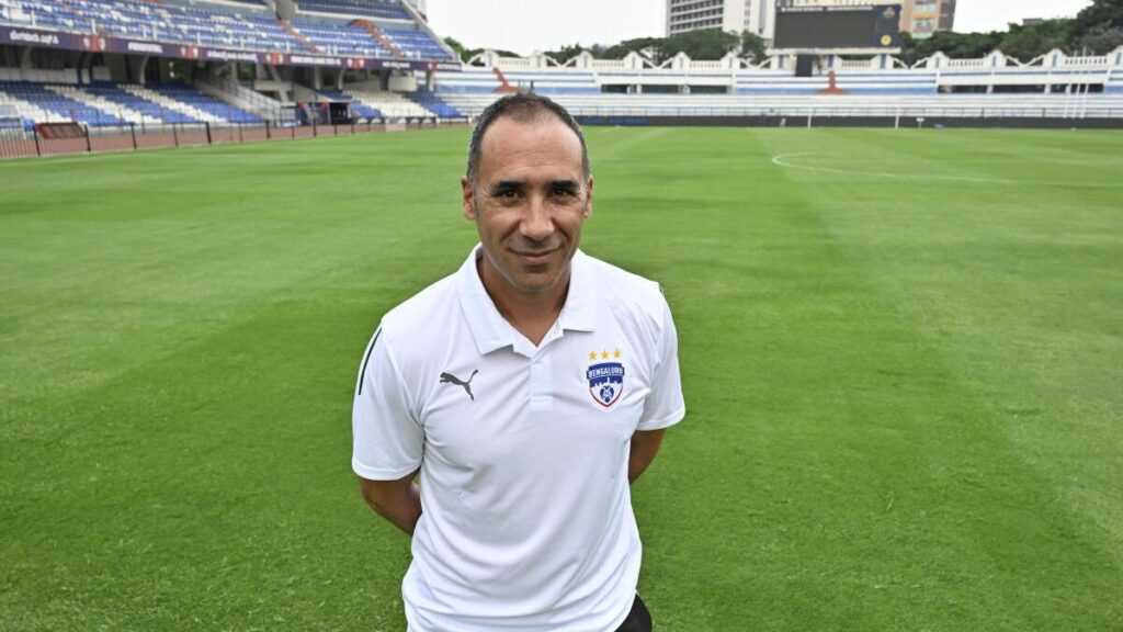 ഐഎസ്എൽ 2025-26: ബെംഗളൂരു-ബ്ലാസ്റ്റേഴ്‌സ് പോരാട്ടം; ശ്രദ്ധാകേന്ദ്രമായി പുതിയ പരിശീലകർ