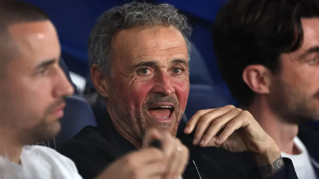 ചാമ്പ്യൻസ് ലീഗിൽ നിർണായക നേട്ടവുമായി ലൂയിസ് എൻറിക്വെ