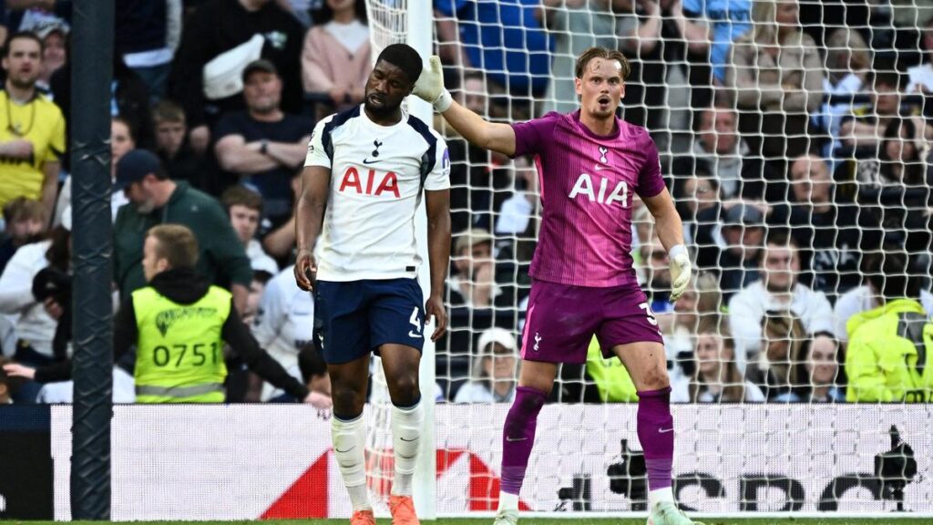 ടോട്ടനം താരം കെവിൻ ഡാൻസോയ്‌ക്കെതിരായ വംശീയാധിക്ഷേപം; പോലീസിൽ പരാതി നൽകി