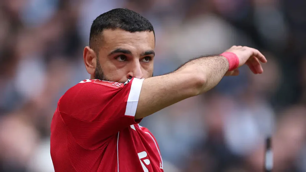 പിഎസ്ജിക്കെതിരായ മത്സരം: സലായുടെ അസാന്നിധ്യത്തിൽ വിശദീകരണവുമായി ആർണെ സ്ലോട്ട്