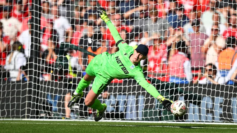 പ്രീമിയർ ലീഗ് ഗോൾഡൻ ഗ്ലോവ്: പട്ടികയിൽ ഒന്നാമത് തുടരുമെന്ന് ഉറപ്പിച്ച് റയ; അപ്ഡേറ്റഡ് പോയിന്റ് നില ഇങ്ങനെ പ്രീമിയർ ലീഗ് ഗോൾഡൻ ഗ്ലോവ്: പട്ടികയിൽ ഒന്നാമത് തുടരുമെന്ന് ഉറപ്പിച്ച് റയ; അപ്ഡേറ്റഡ് പോയിന്റ് നില ഇങ്ങനെ