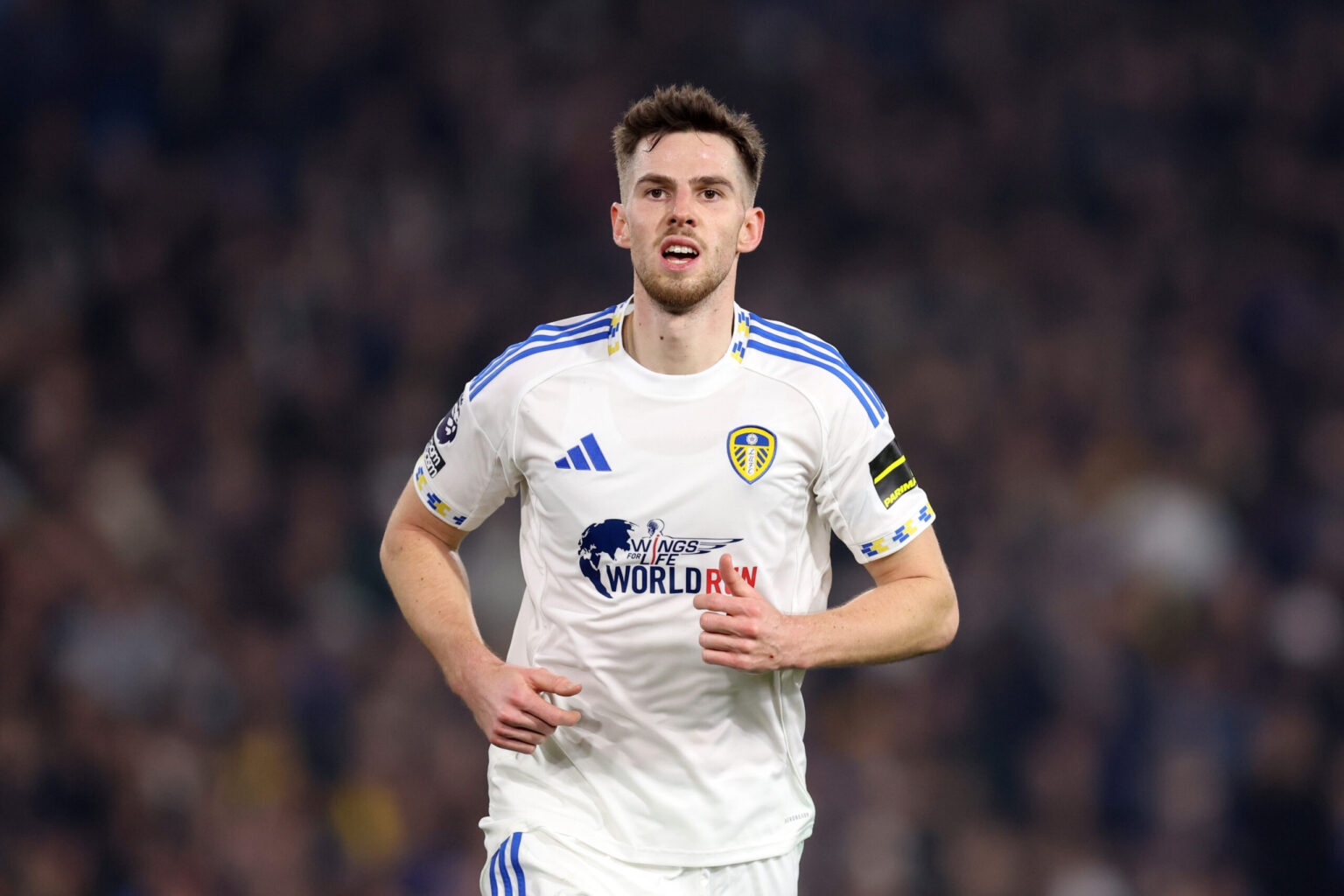 ലീഡ്സ് യുണൈറ്റഡ് താരം പരിക്കേറ്റ് പുറത്ത്