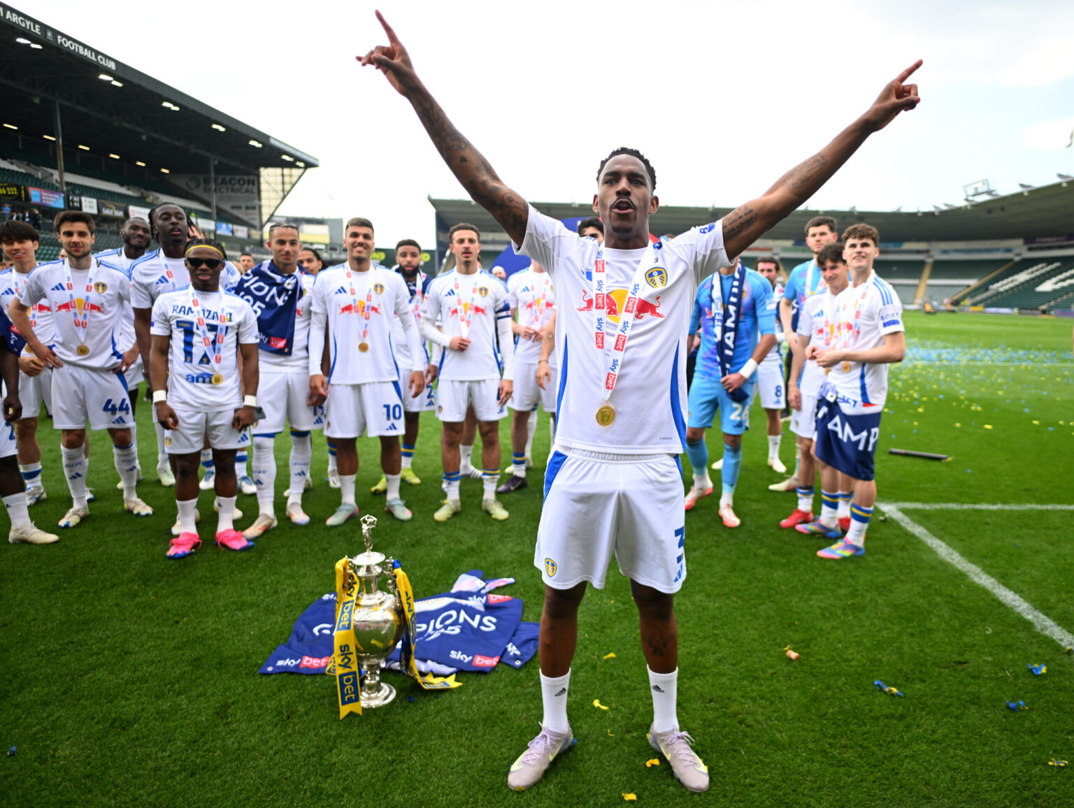 ലീഡ്സ് യുണൈറ്റഡ് വിട്ടത് തിരിച്ചടിയായി; 29-കാരന്റെ കരിയർ വഴിമുട്ടുന്നു