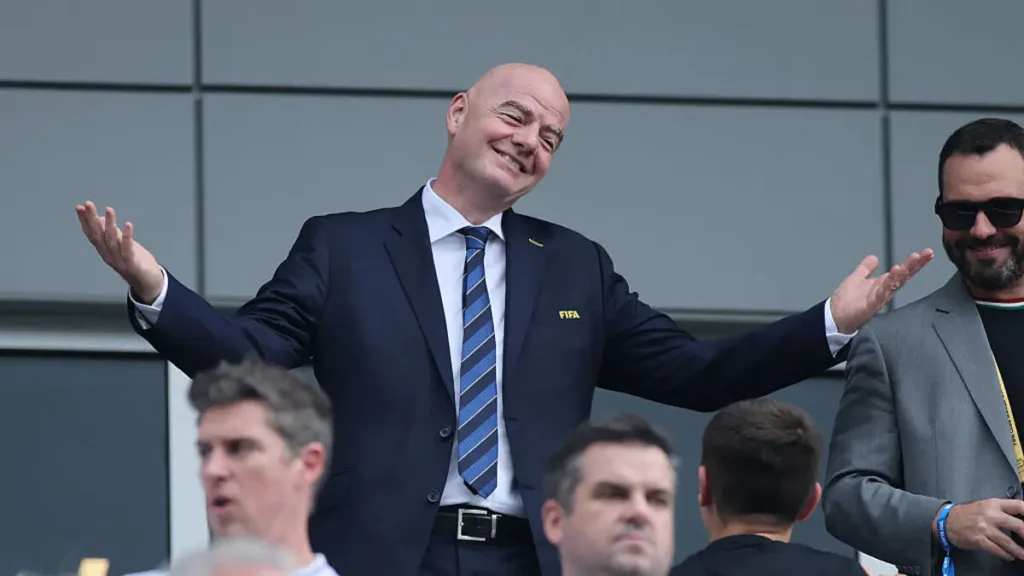 ലോകകപ്പിൽ നിന്ന് ടീമുകൾ പിന്മാറിയാൽ ബദൽ സംവിധാനമൊരുക്കാൻ ഫിഫ