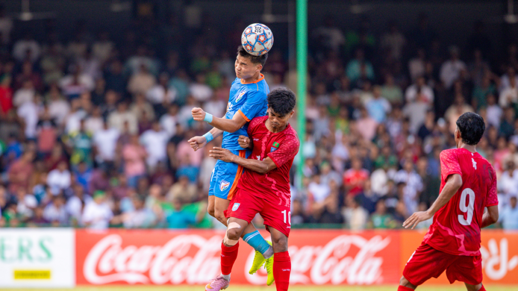 സഫ് അണ്ടർ-20 ഫുട്ബോൾ: ബംഗ്ലാദേശുമായുള്ള മത്സരം സമനിലയിൽ; ഇന്ത്യ ഗ്രൂപ്പ് ചാമ്പ്യന്മാരായി സഫ് അണ്ടർ-20 ഫുട്ബോൾ: ബംഗ്ലാദേശുമായുള്ള മത്സരം സമനിലയിൽ; ഇന്ത്യ ഗ്രൂപ്പ് ചാമ്പ്യന്മാരായി