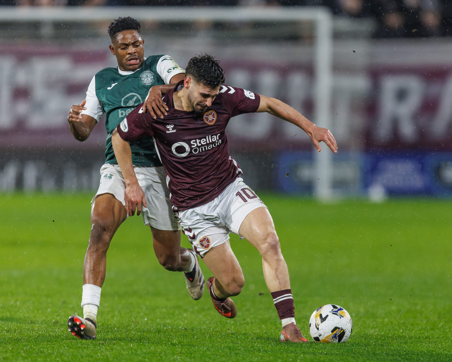 ഹിബേറിയൻ താരത്തെ സ്വന്തമാക്കാൻ സെൽറ്റിക് നീക്കം തുടങ്ങി ഹിബേറിയൻ താരത്തെ സ്വന്തമാക്കാൻ സെൽറ്റിക് നീക്കം തുടങ്ങി