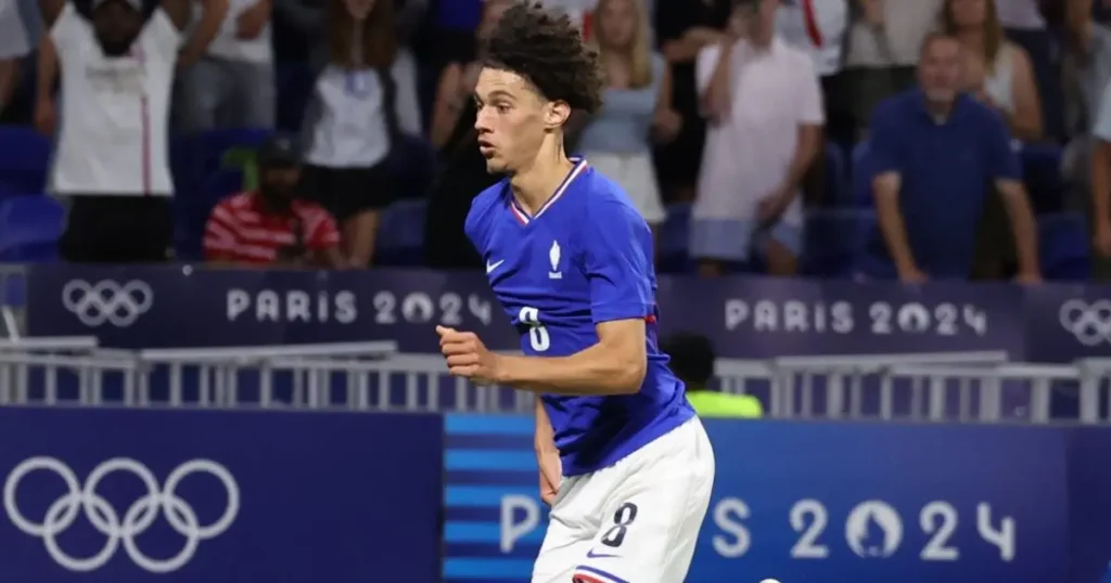 Ligue 1: सीजन के अंत तक PSG ने रोके ट्रांसफर ऑपरेशन, अक्लियूश अभी भी लक्ष्य