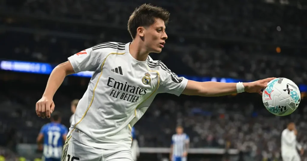 La Liga: चोट के एक महीने बाद ट्रेनिंग में लौटे अर्दा गुलर La Liga: चोट के एक महीने बाद ट्रेनिंग में लौटे अर्दा गुलर