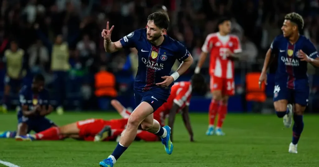 Champions League: पीएसजी की खिताबी जीत पर बोले क्वारात्सखेलिया, ‘टीम की सबसे बड़ी ताकत है मजबूती’