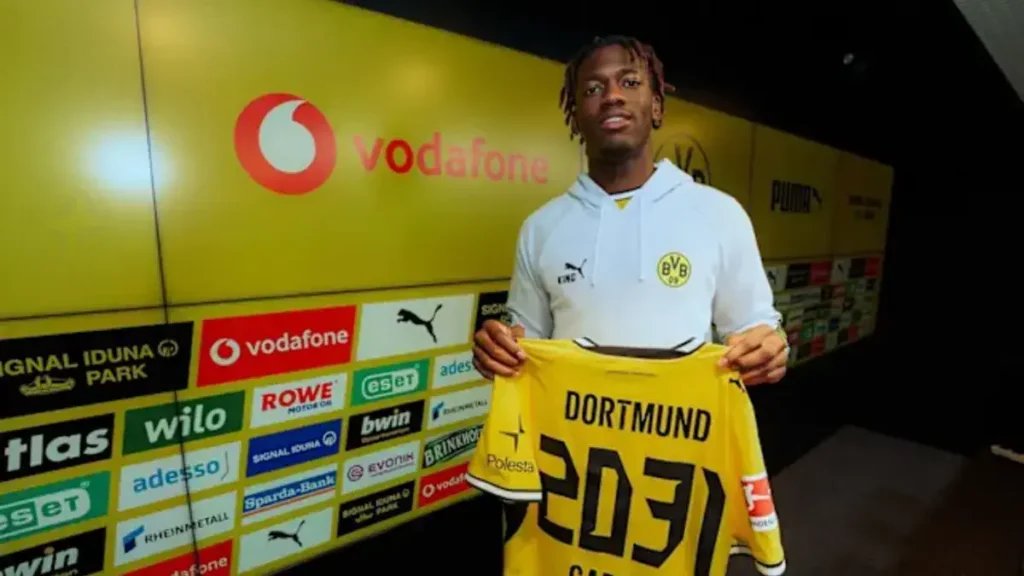 Borussia Dortmund Signs Joane Gadou from RB Salzburg