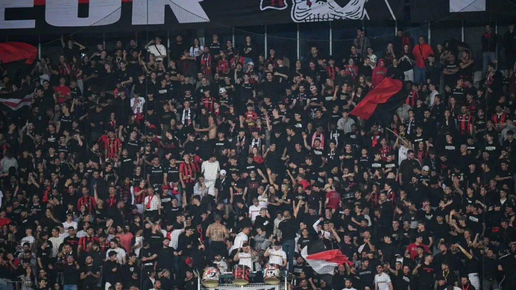 Chaos Erupts in Paris as PSG Ultras Clash with Nice Supporters Before French Cup Final Chaos Erupts in Paris as PSG Ultras Clash with Nice Supporters Before French Cup Final