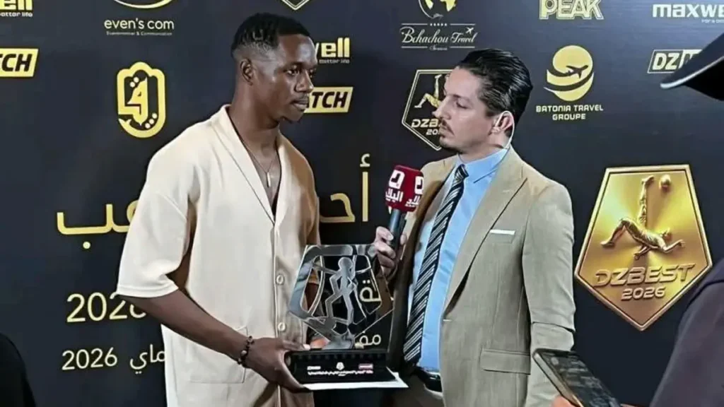 Che Malone wins an award in Algeria