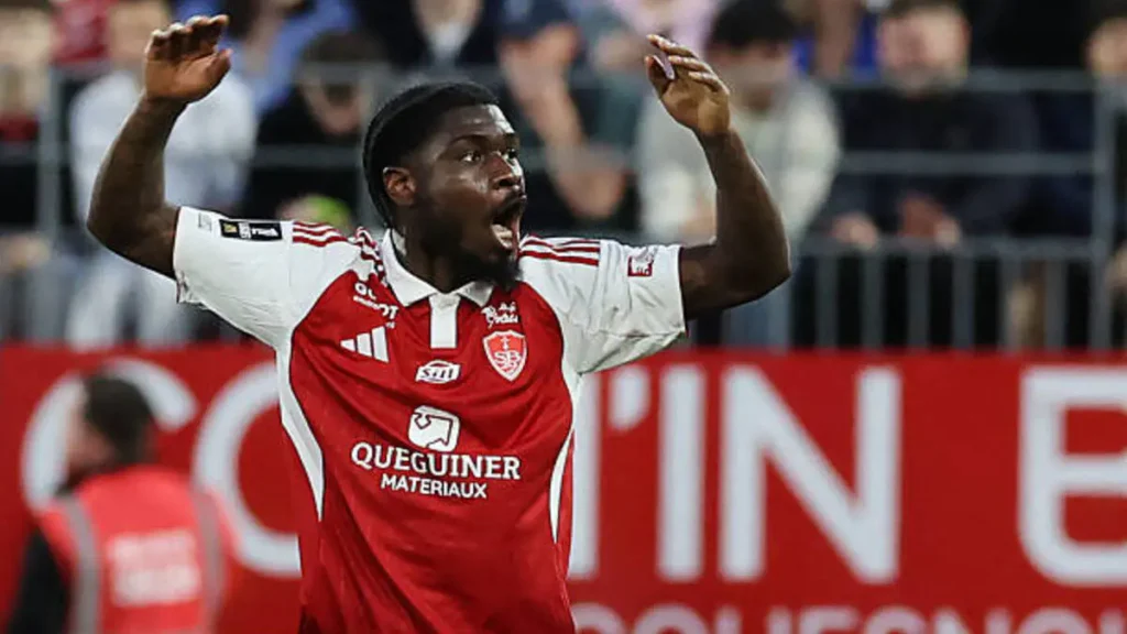 Eric Junior Dina Ebimbe is back at Frankfurt