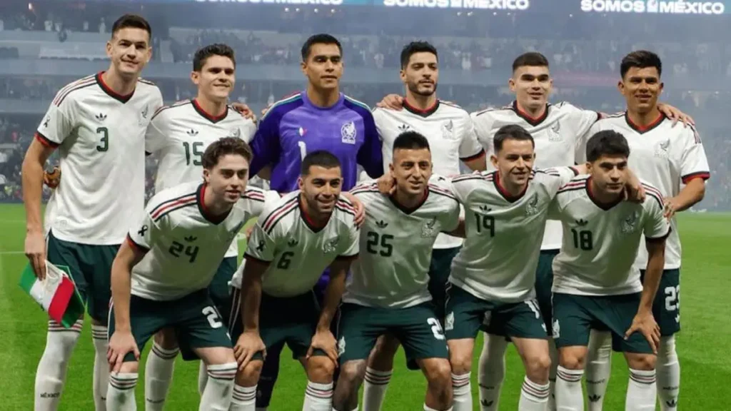 Huge scandal hits Mexico as national team drops players before home World Cup