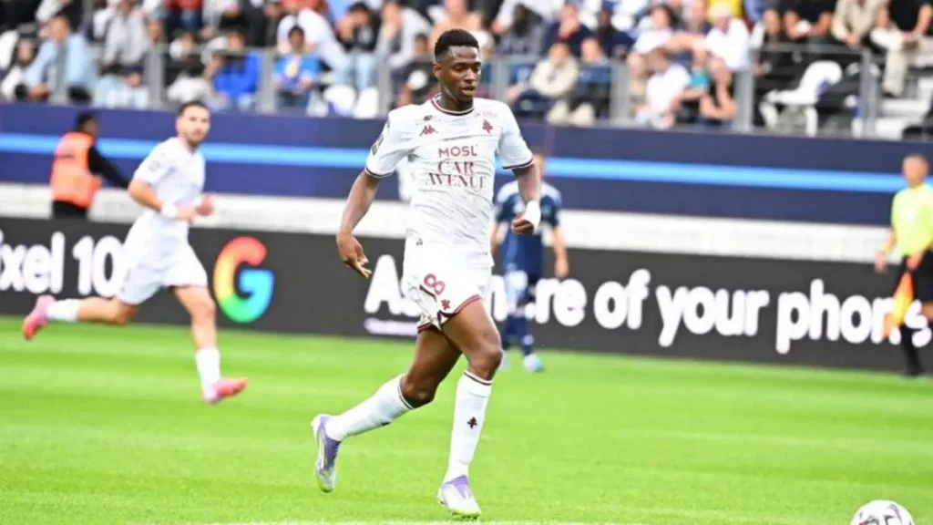 Idrissa Gueye Joins Udinese on a Permanent Deal Idrissa Gueye Joins Udinese on a Permanent Deal