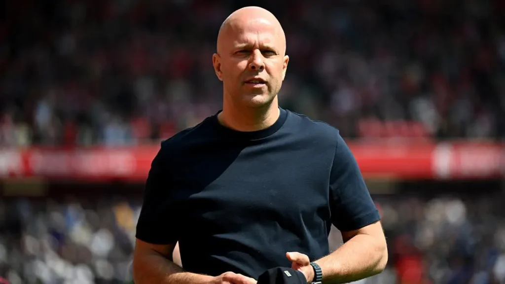 Liverpool Fans Call for Arne Slot’s Firing Despite Club’s Support