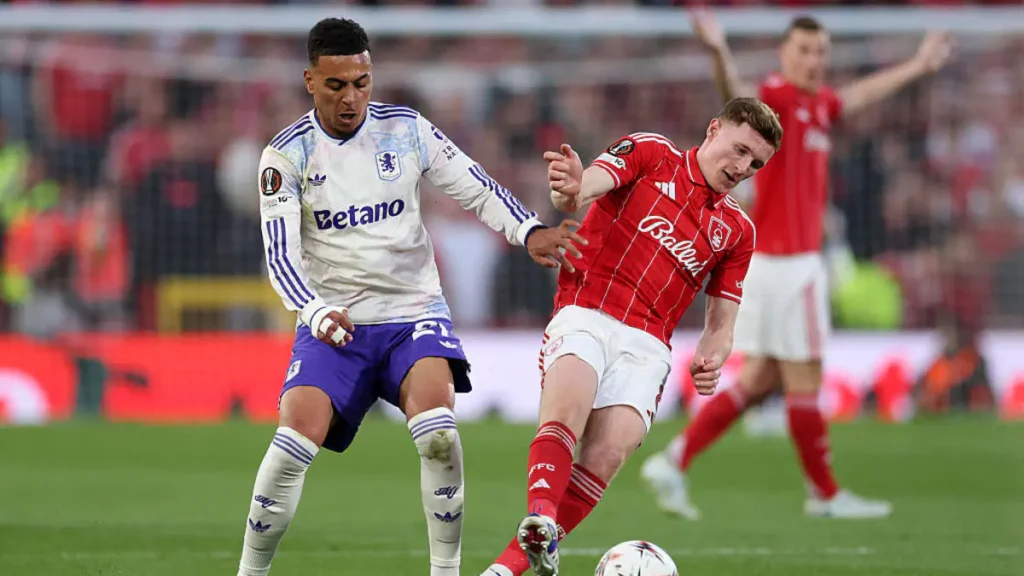Manchester United aims to sign player from Aston Villa