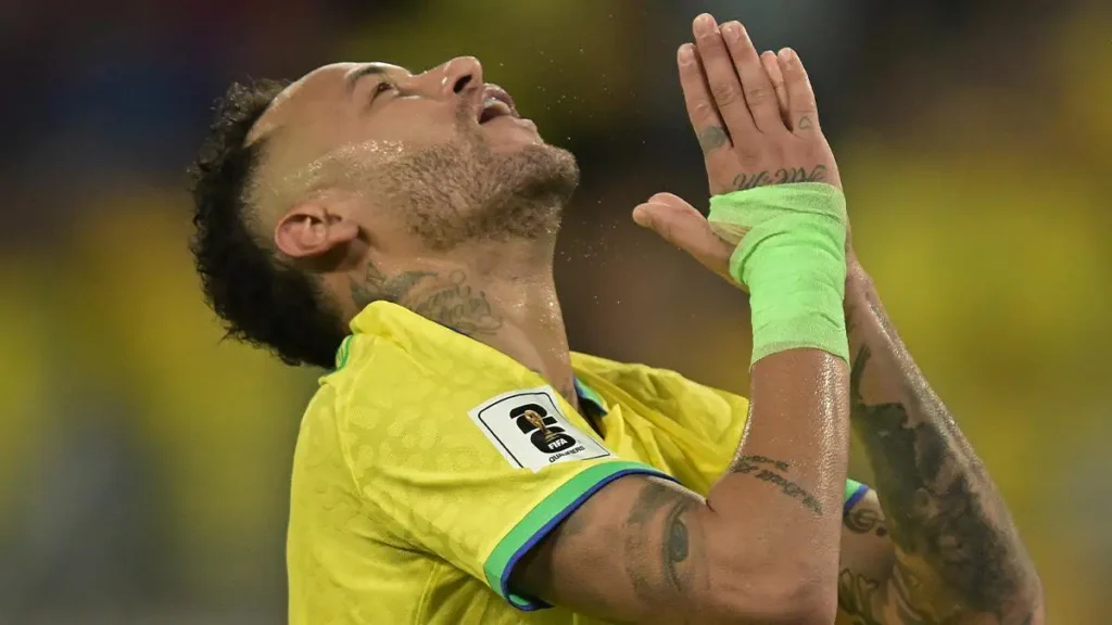 Neymar Leaves Clinic Looking Upset, Could Miss World Cup Neymar Leaves Clinic Looking Upset, Could Miss World Cup