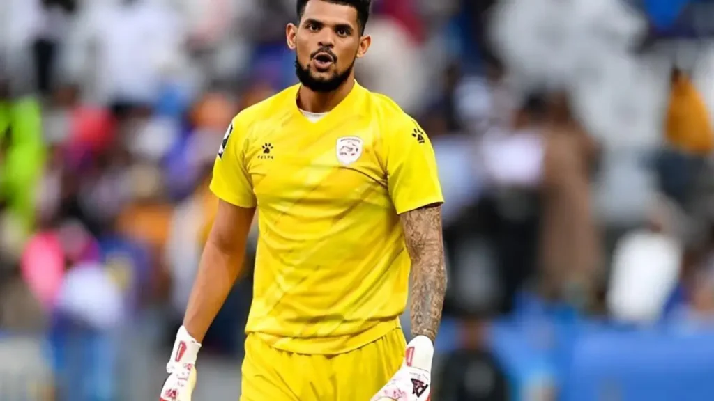 Orlando Pirates Look to Sign Sekhukune United Goalkeeper Renaldo Leaner