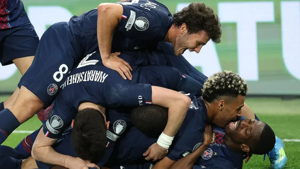 PSG star hits major milestone in Champions League semifinal against Bayern