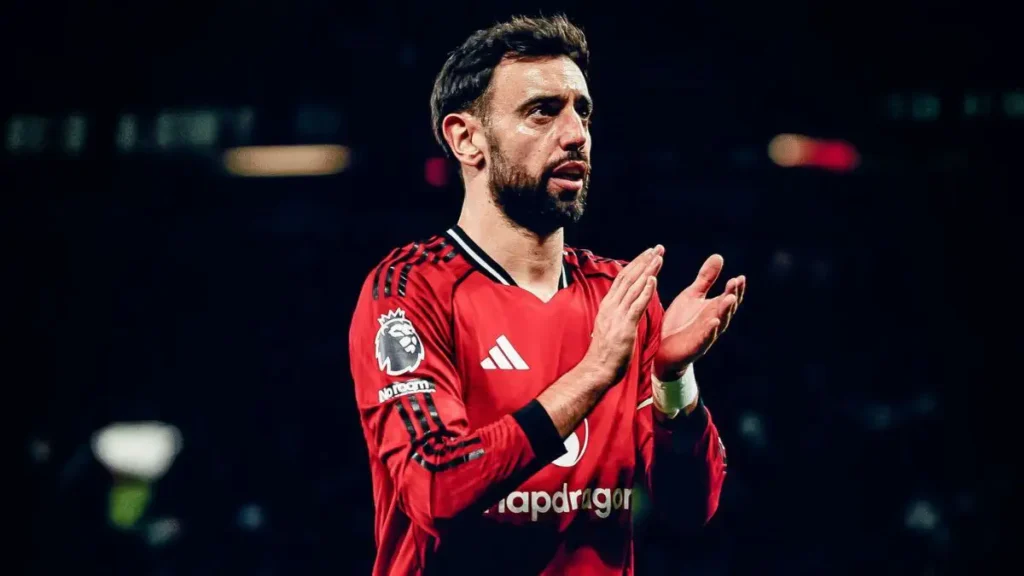 Referee lets Bruno Fernandes off the hook after reckless foul on Szoboszlai