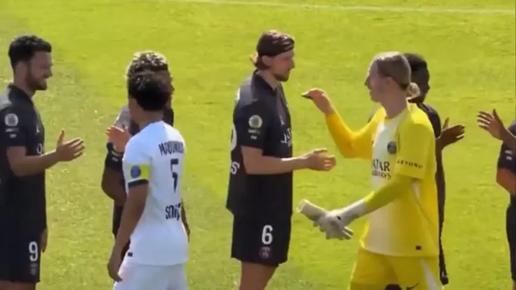 Tension Brews at PSG as Ilia Zabarnyi and Matvey Safonov Avoid Each Other in Training