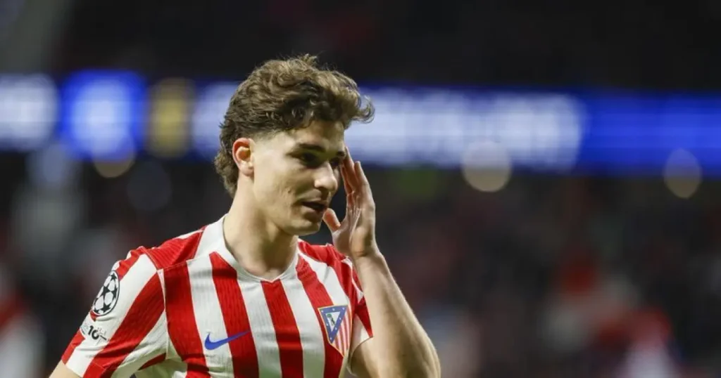 La Liga: जूलियन अल्वारेज के लिए केवल उचित कीमत चुकाएगा बार्सिलोना, एटलेटिको मैड्रिड से बातचीत जारी
