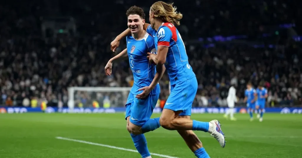 La Liga: एटलेटिको मैड्रिड की कोशिशों के बावजूद बार्सिलोना जाना चाहते हैं जूलियन अल्वारेज़