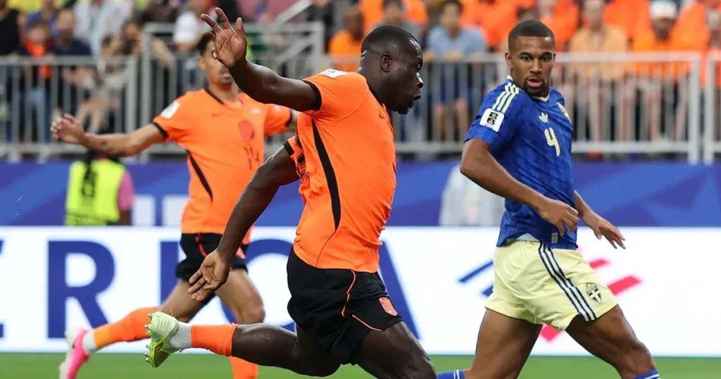 UEFA Nations League: ब्रॉबी और गाकपो के दम पर नीदरलैंड्स ने स्वीडन को 5-1 से हराया