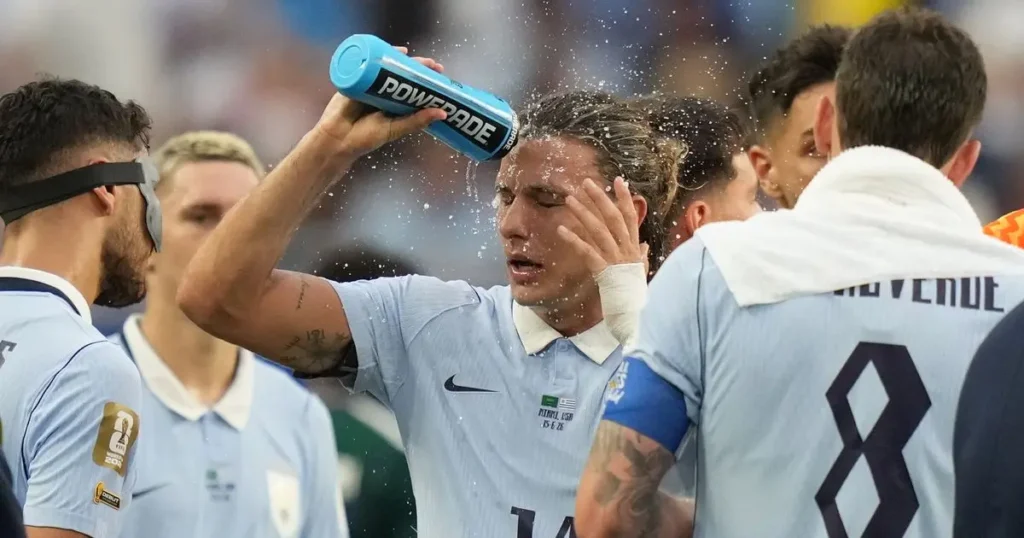 Football: हाइड्रेशन ब्रेक पर जर्मन कोच मैगथ का तंज, कहा- ये पूरी तरह बेकार है