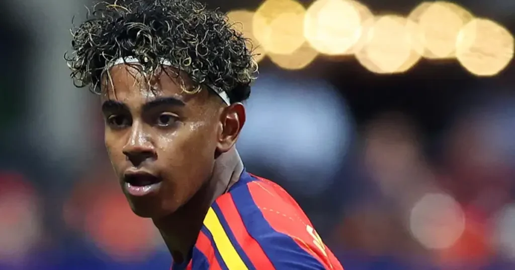 La Liga: बार्सिलोना के स्टार लैमिन यामल ने बचपन के संघर्ष और सफलता पर खुलकर बात की La Liga: बार्सिलोना के स्टार लैमिन यामल ने बचपन के संघर्ष और सफलता पर खुलकर बात की