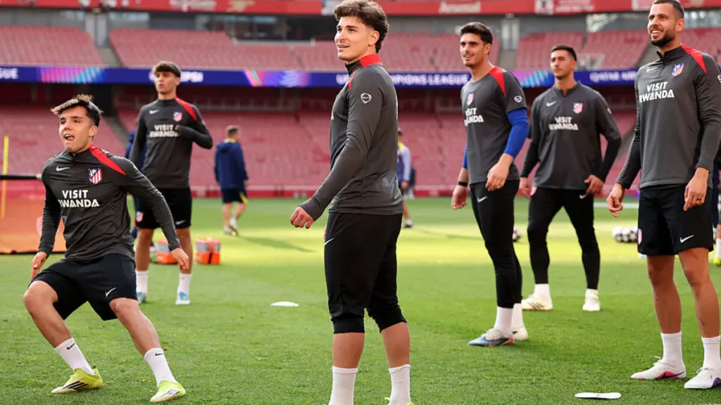 Atlético Madrid Fires Back with Irony at Real’s Statement on Álvarez Transfer Atlético Madrid Fires Back with Irony at Real’s Statement on Álvarez Transfer