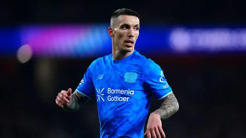 Atlético Targets New Left-Back Option