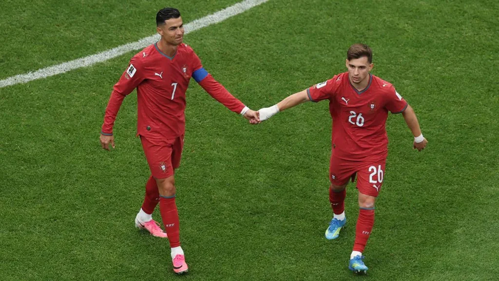 Fans Confront Conceição After She Suggests Not Always Passing to Ronaldo