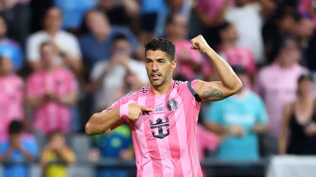 Fenerbahce presidential hopeful vows to sign Suarez, Calhanoglu, and Greenwood