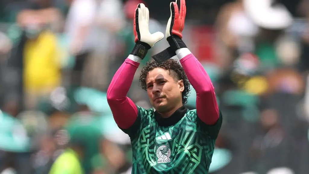 Guillermo Ochoa Sets Unique World Cup Record, Surpassing Messi and Ronaldo!