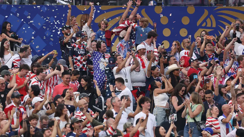 Hollywood Star Joins Fans at US vs Paraguay Match Hollywood Star Joins Fans at US vs Paraguay Match